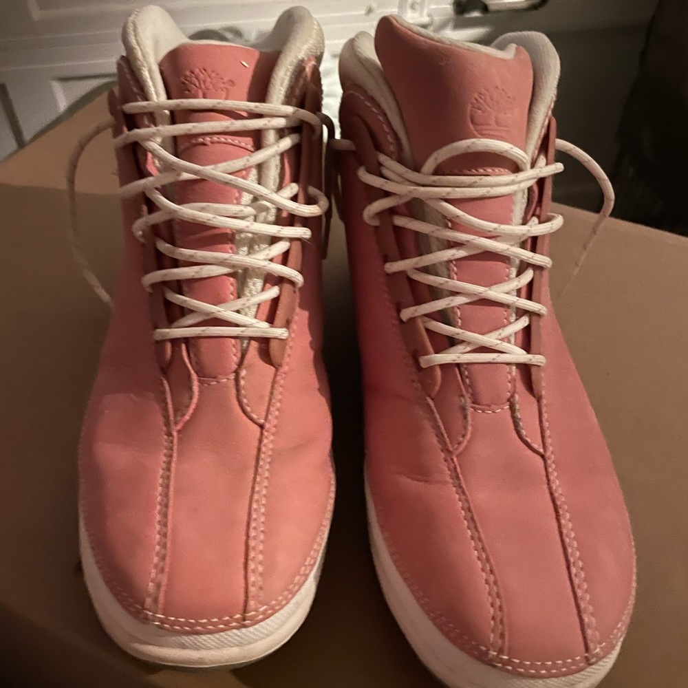pink boots, size 6